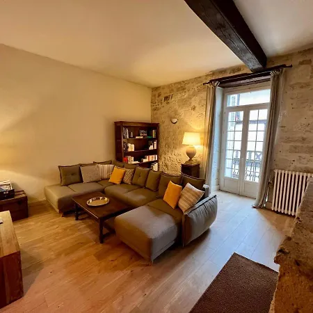 Maison De Caractere Dans La Bastide Foyenne *